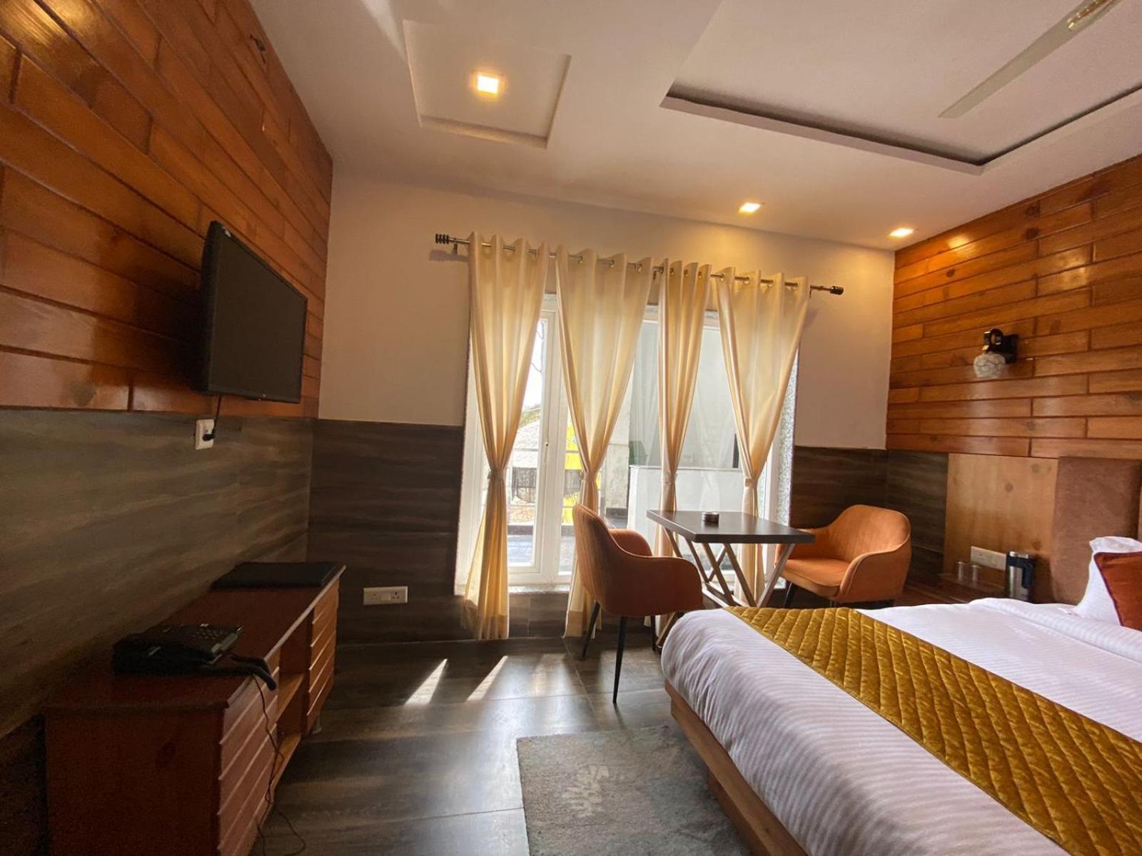 The Aesthetic Hotel & Restaurant Bhīm Tāl 外观 照片