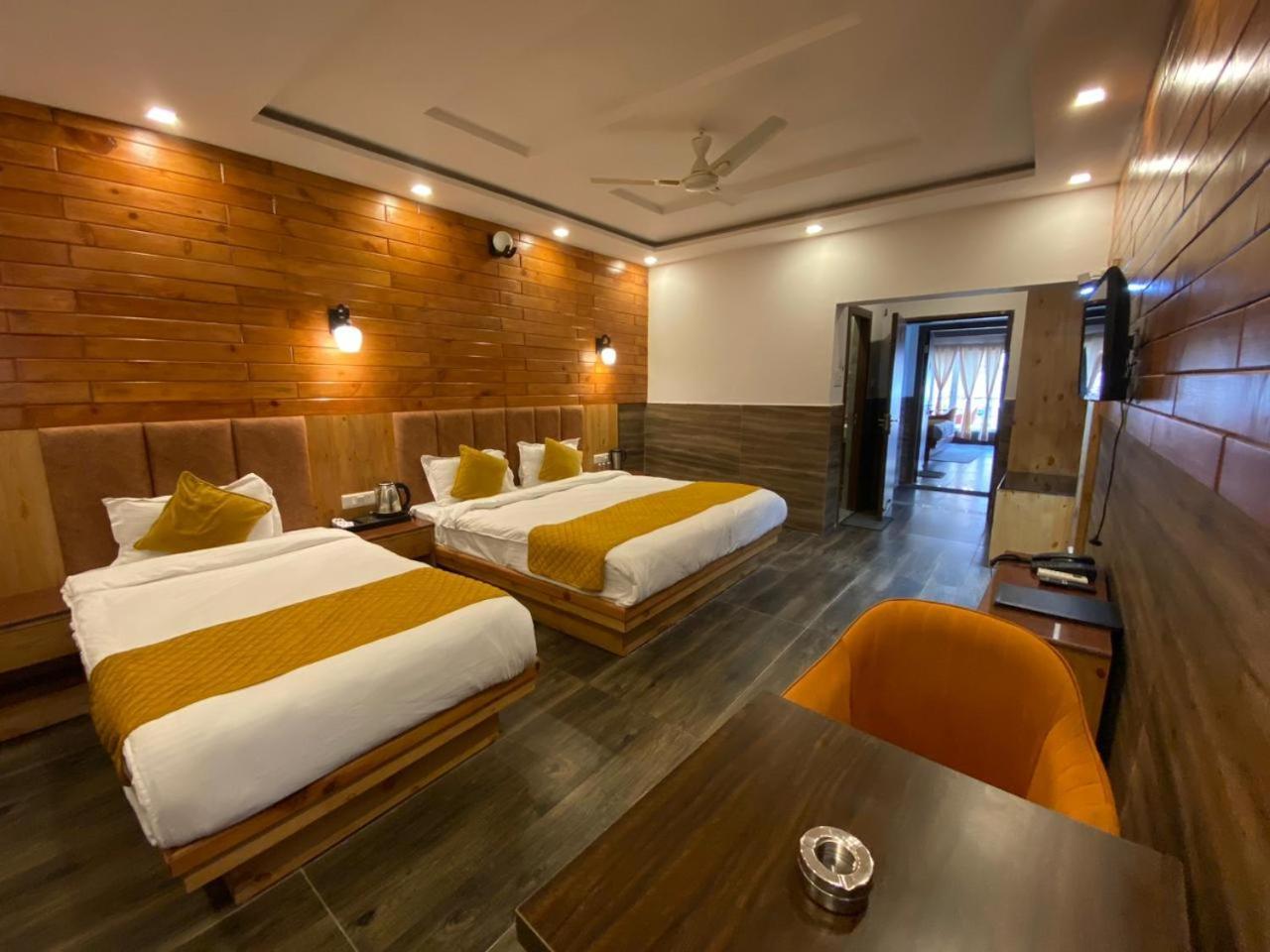 The Aesthetic Hotel & Restaurant Bhīm Tāl 外观 照片