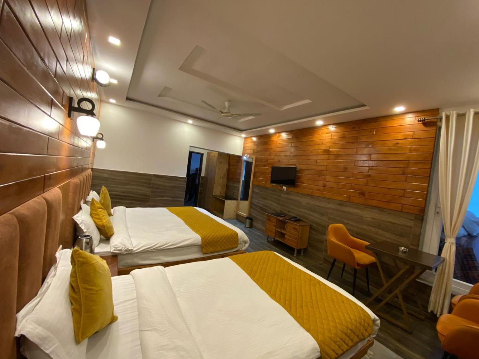 The Aesthetic Hotel & Restaurant Bhīm Tāl 外观 照片