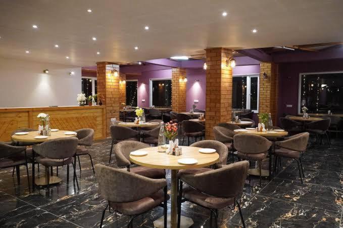 The Aesthetic Hotel & Restaurant Bhīm Tāl 外观 照片