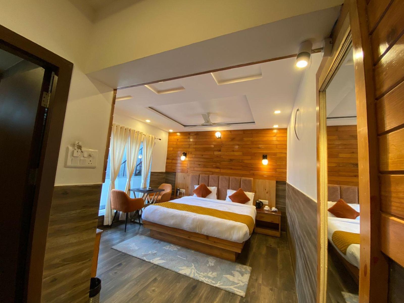 The Aesthetic Hotel & Restaurant Bhīm Tāl 外观 照片
