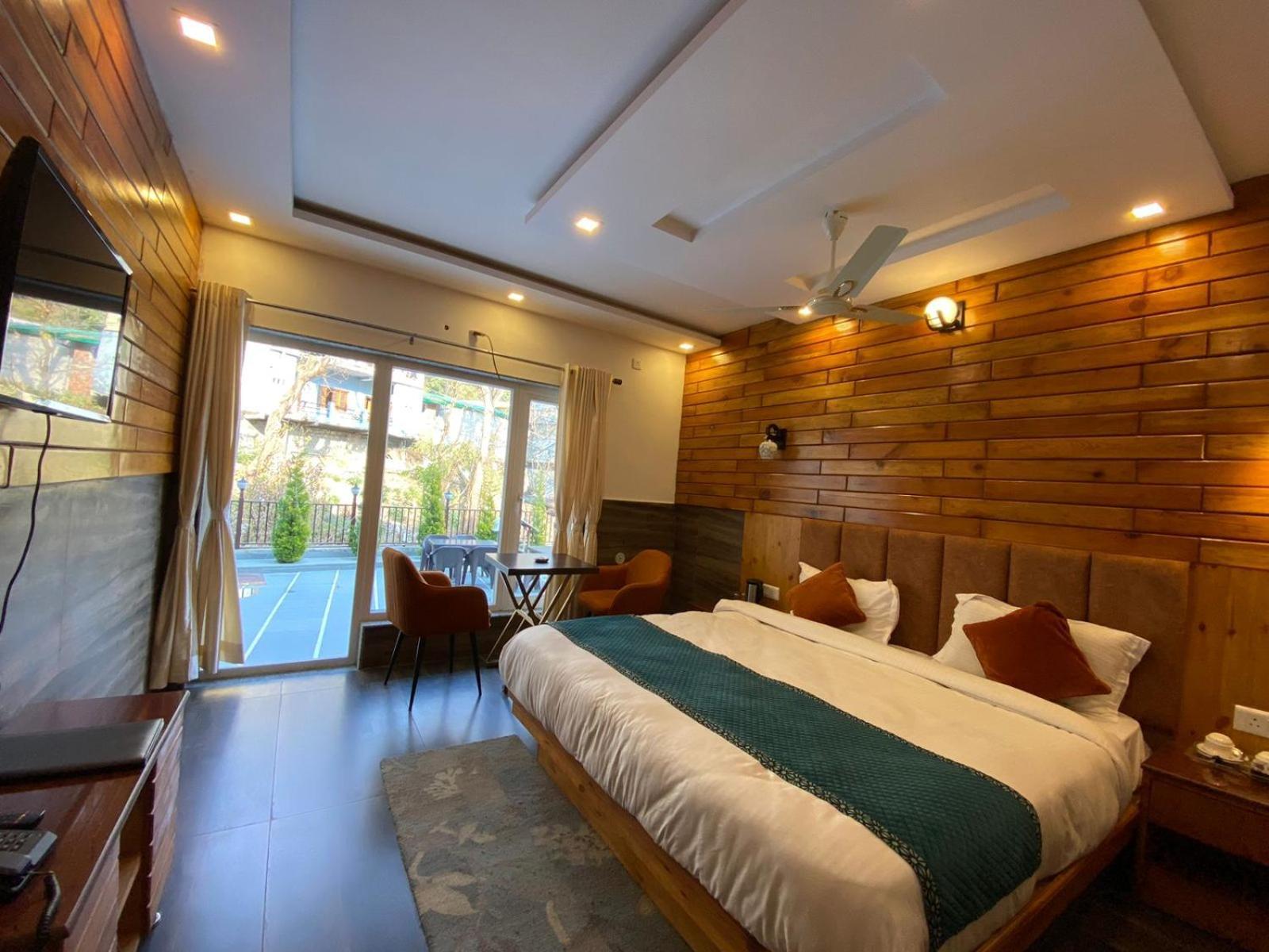 The Aesthetic Hotel & Restaurant Bhīm Tāl 外观 照片